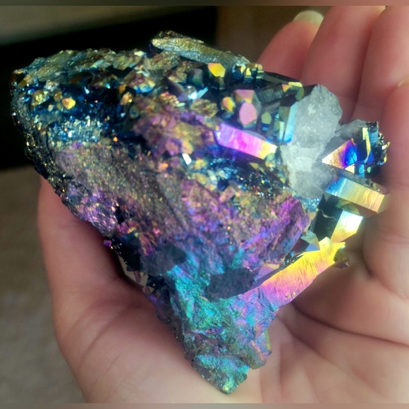 364g Rainbow AURA Quarts Cluster - Picture 3 of 8